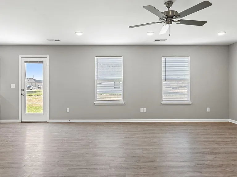 8084 Driftwood Loop — Photo 9