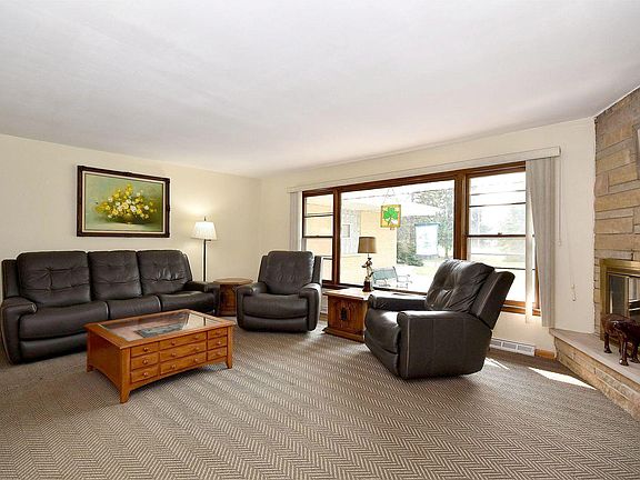 5th image of 17W290 Hillside Ln