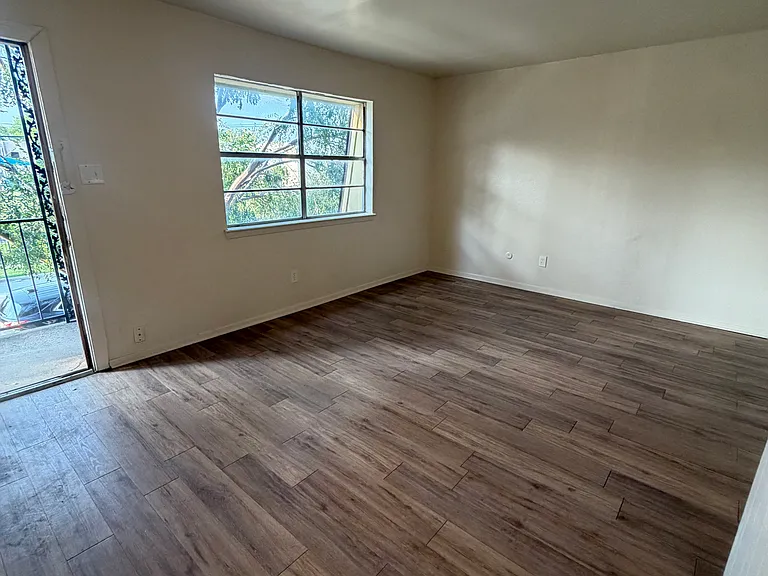 813 Page Ave — Photo 7