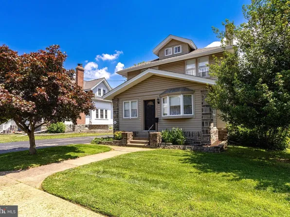 1015 Weller Ave, Havertown, PA 19083