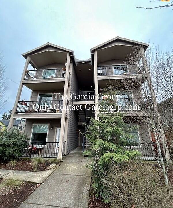 1st image of 7128 N Richmond Ave APT 2
