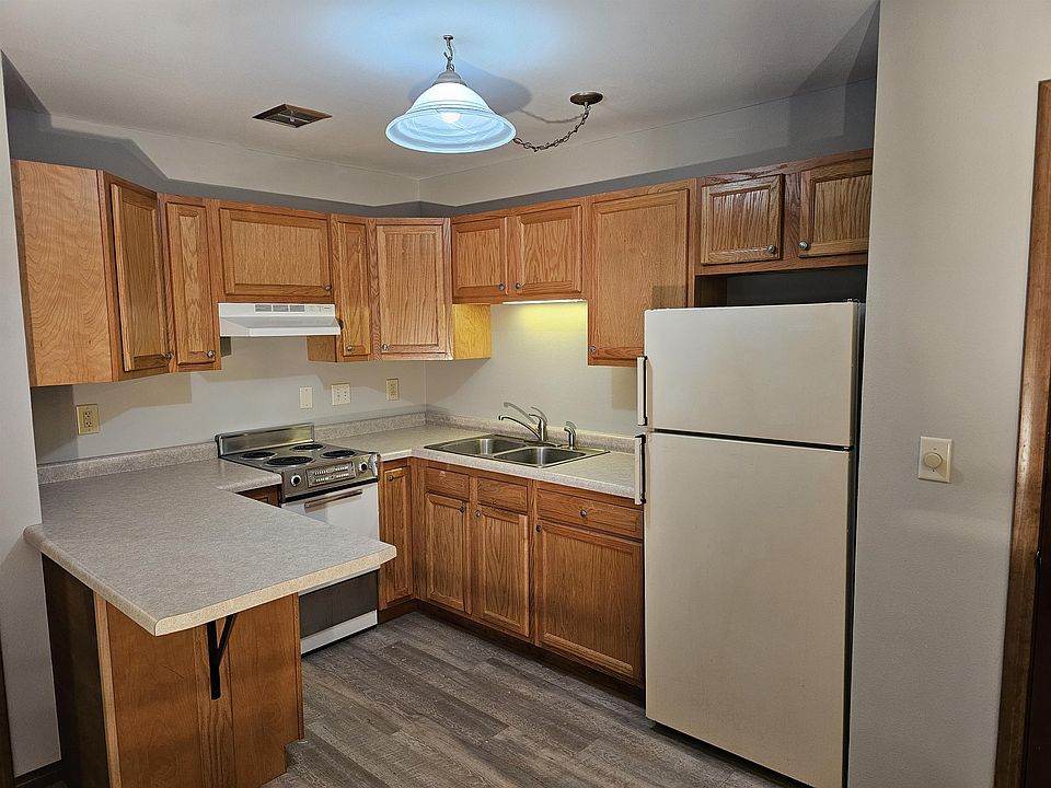 1st image of 939 Barland St #7