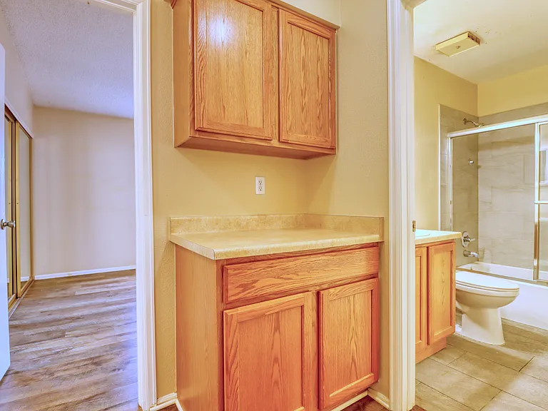 4221 S Mobile Cir #D — Photo 16