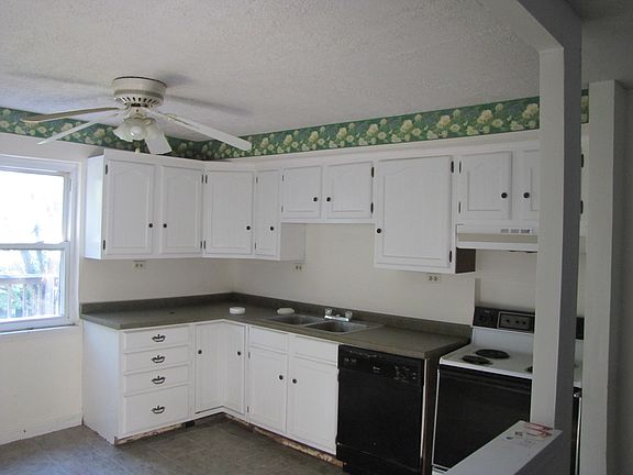 4th image of 3689 Shady Ln