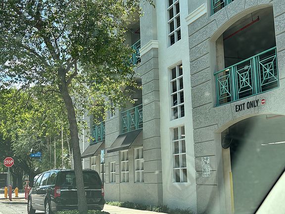 3rd image of 6001 SW 70th St APT 151