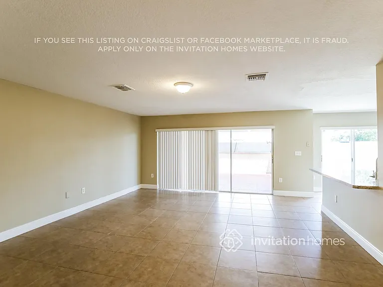 15533 SW 96th Ter — Photo 8