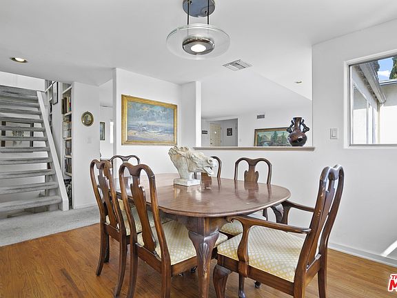 4th image of 3958 Murietta Ave