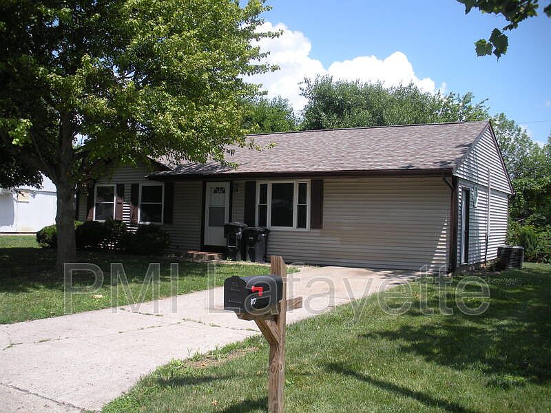 1st image of 817 Julia Ln