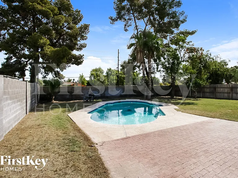 5909 S Palm Dr — Photo 15