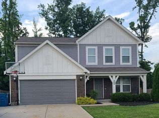 458 Red Crest Dr, Shepherdsville, KY 40165