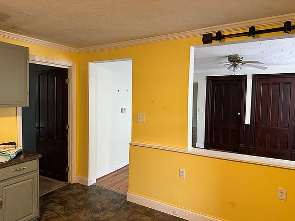 3rd image of 33 Hubbard St APT 1
