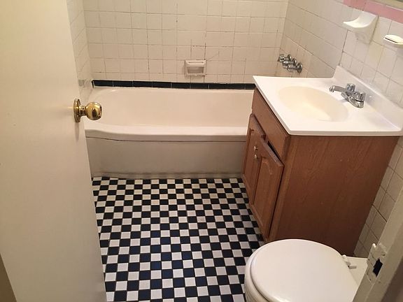4th image of 9430 60th Ave APT 3D