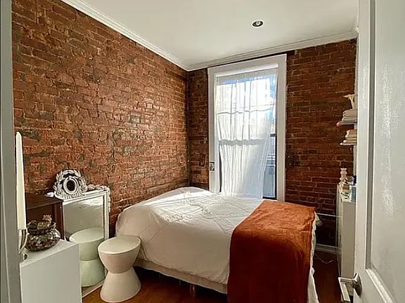 4th image of 508 Lafayette Ave APT 3