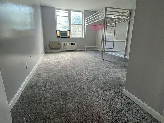 4th image of 874 W Broadway APT B-1