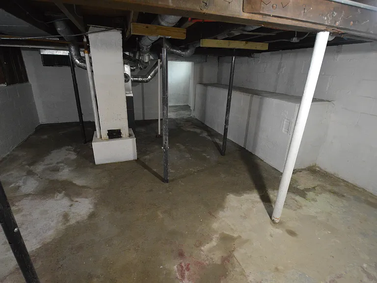 332 Sheldon St — Photo 26