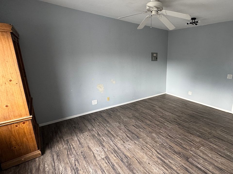 2nd image of 817 W 30th St #351