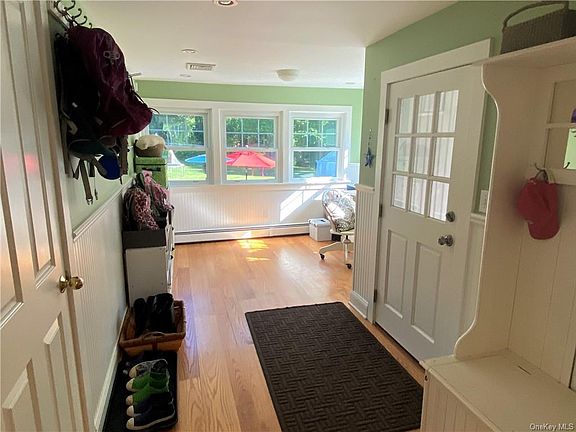 2nd image of 26 Pleasant St