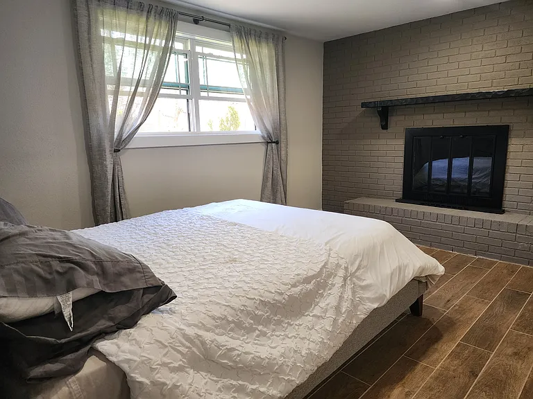 2302 Sherwood Dr — Photo 32