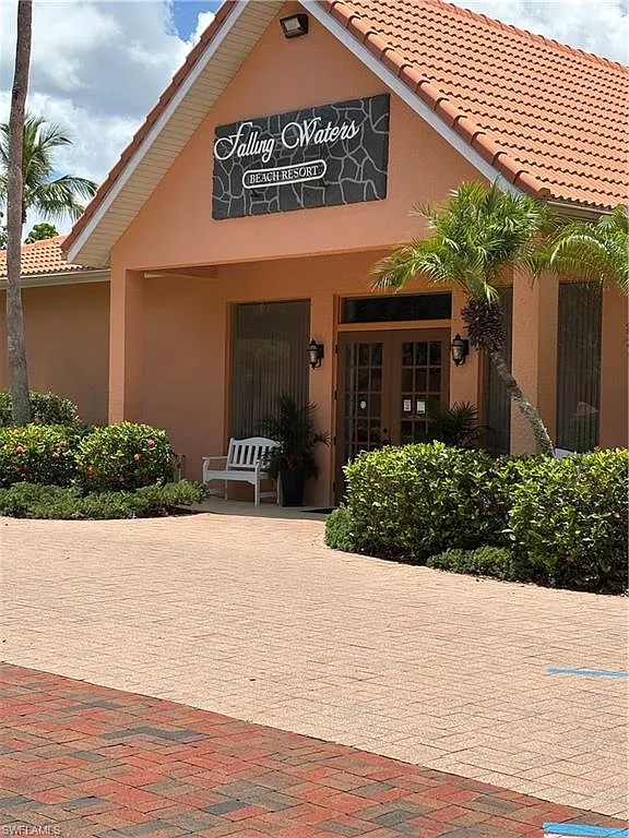 2 bed, 2.0 bath, 1351 sqft, $2,600 — Photo 3