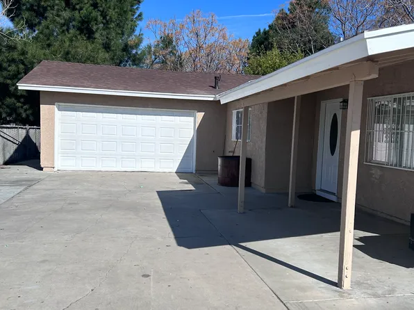 26024 1/2 10th St, Highland, CA 92346
