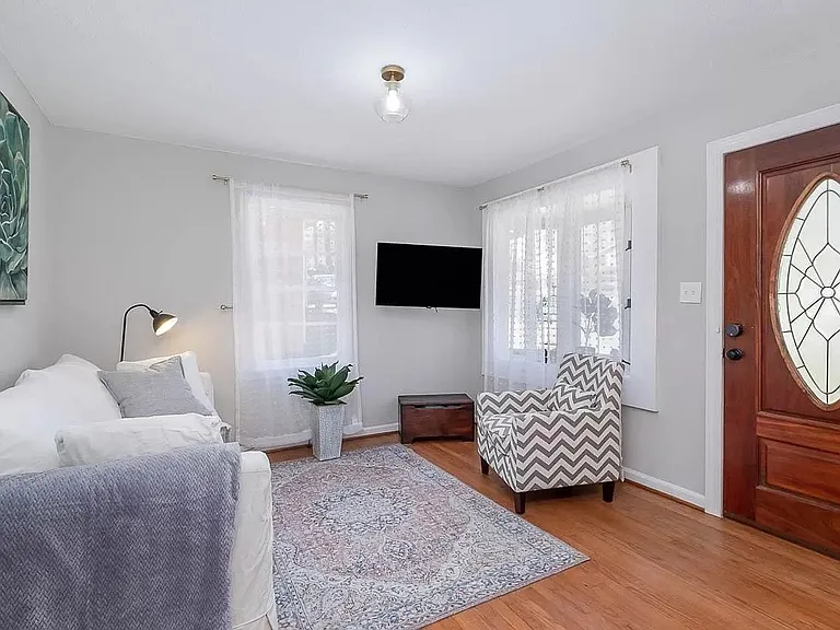 123 Archdale Dr — Photo 6