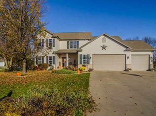 2008 Hidden Creek Rd, Neenah, WI 54956