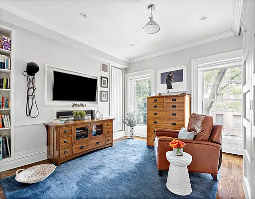 Sold by Compass | media 15