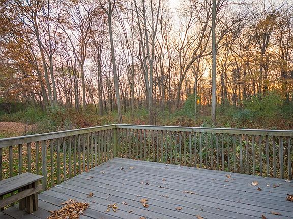 4th image of 4264 Woodstream Dr