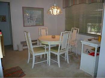 3rd image of 413 Oxford Dr #413