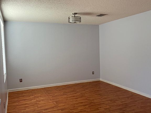 3rd image of 2140 Dayton Ln