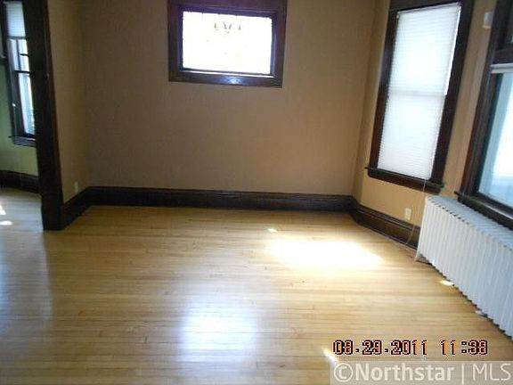 5th image of 412 Beacon Ave