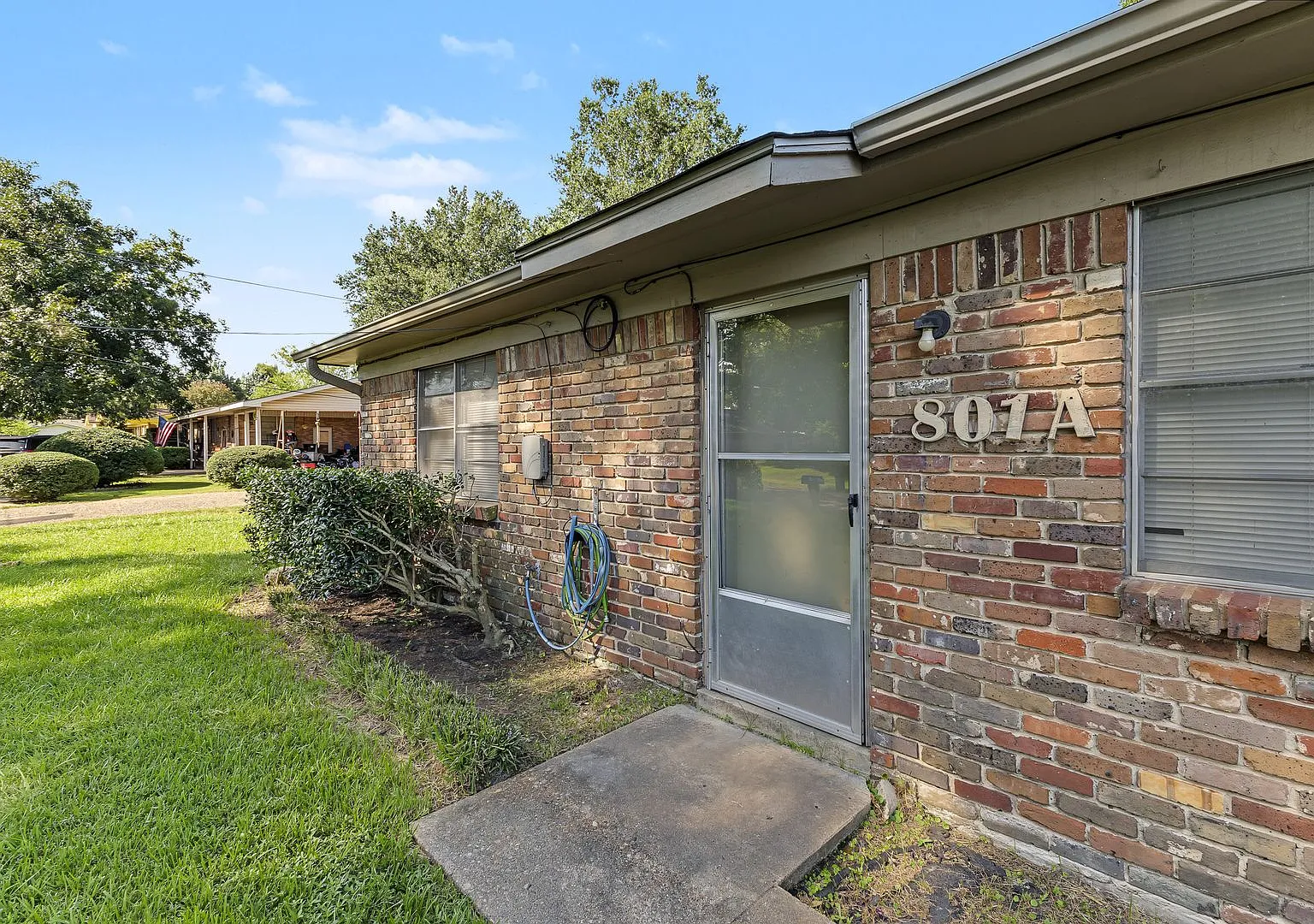 3801 A & 3801B Senator Street — Photo 3
