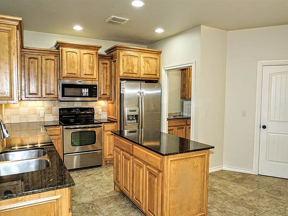 5th image of 4416 Sandhill Dr