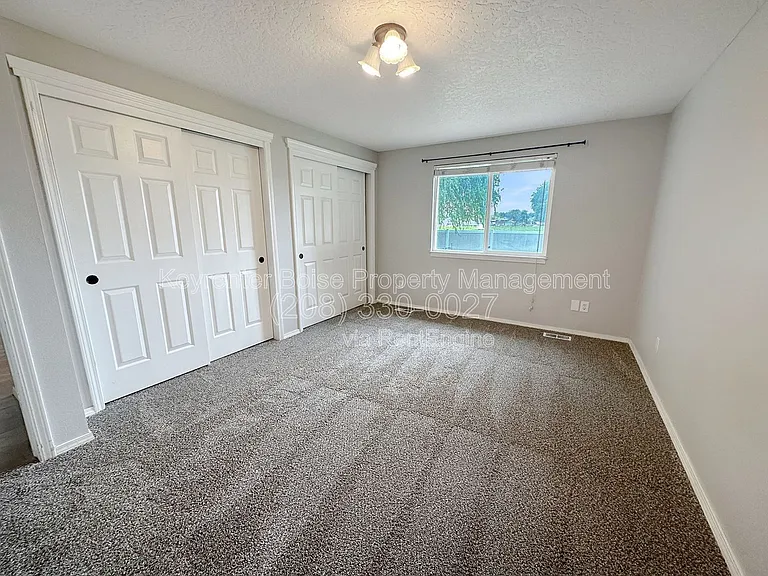 1017 W Edwards Ave — Photo 8