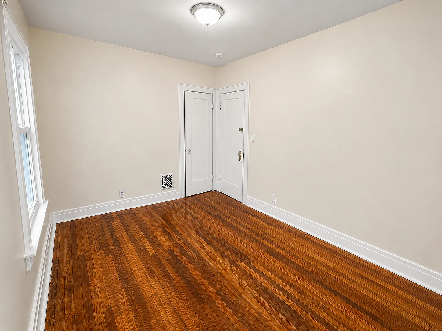 3 bed, 1036 sqft, $1,850 — Photo 4