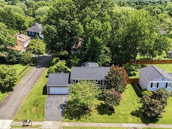2nd image of 2623 Armada St