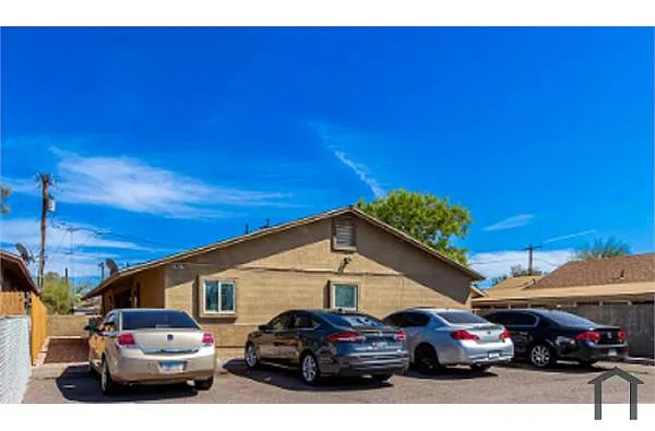 Building Photo - 1117 N 25th Pl #1