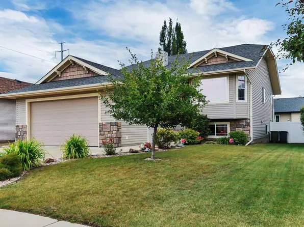 68 W Isbister Close, Red Deer, AB T4R 0B9