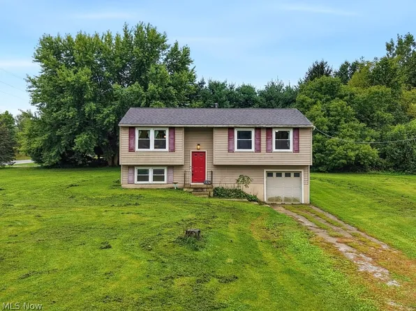 2974 Bronco Dr, Clinton, OH 44216