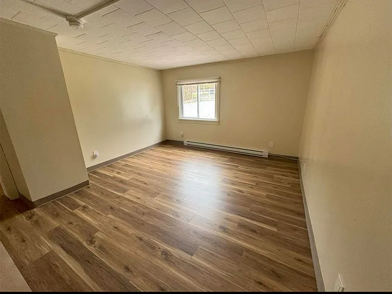 425-435 Pleasant St #5 — Photo 7