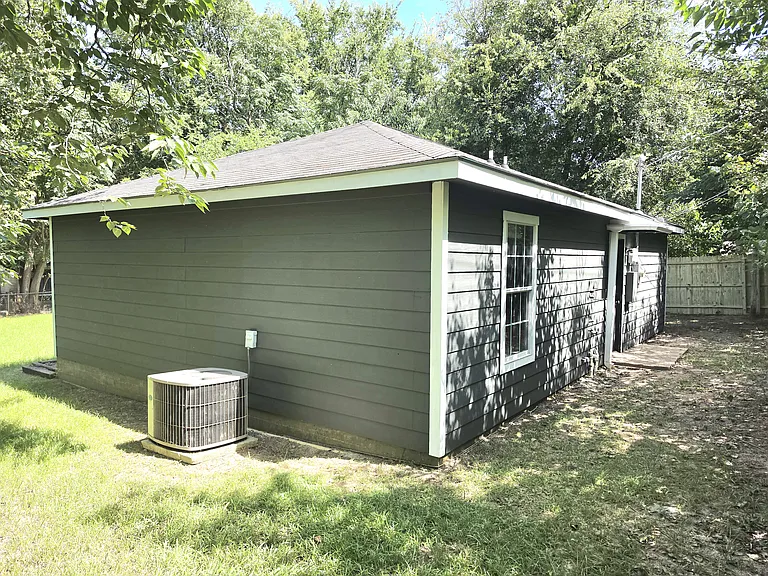 11098 Hillside Dr — Photo 5