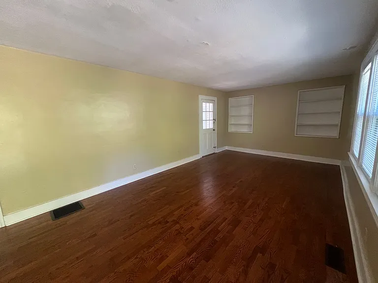 232 Hickory Grove Blvd — Photo 8