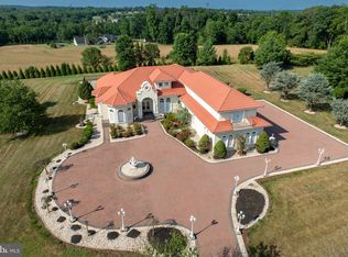 1956 Hunt Valley Rd, Lansdale, PA 19446