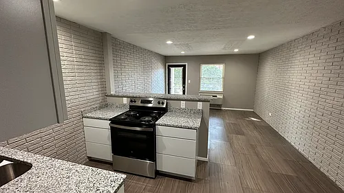 4012 Dupont Cir Photo 1