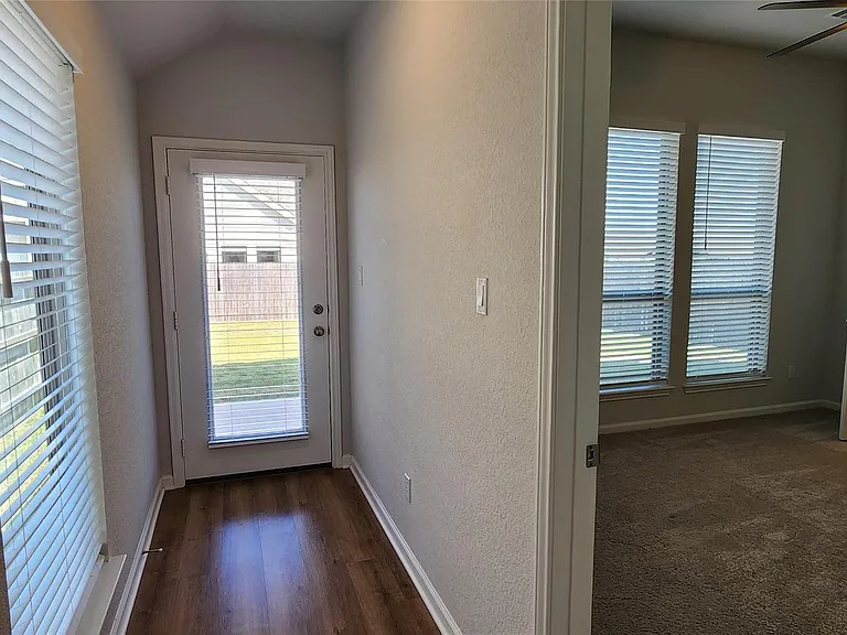 460 Los Olives Ln — Photo 18