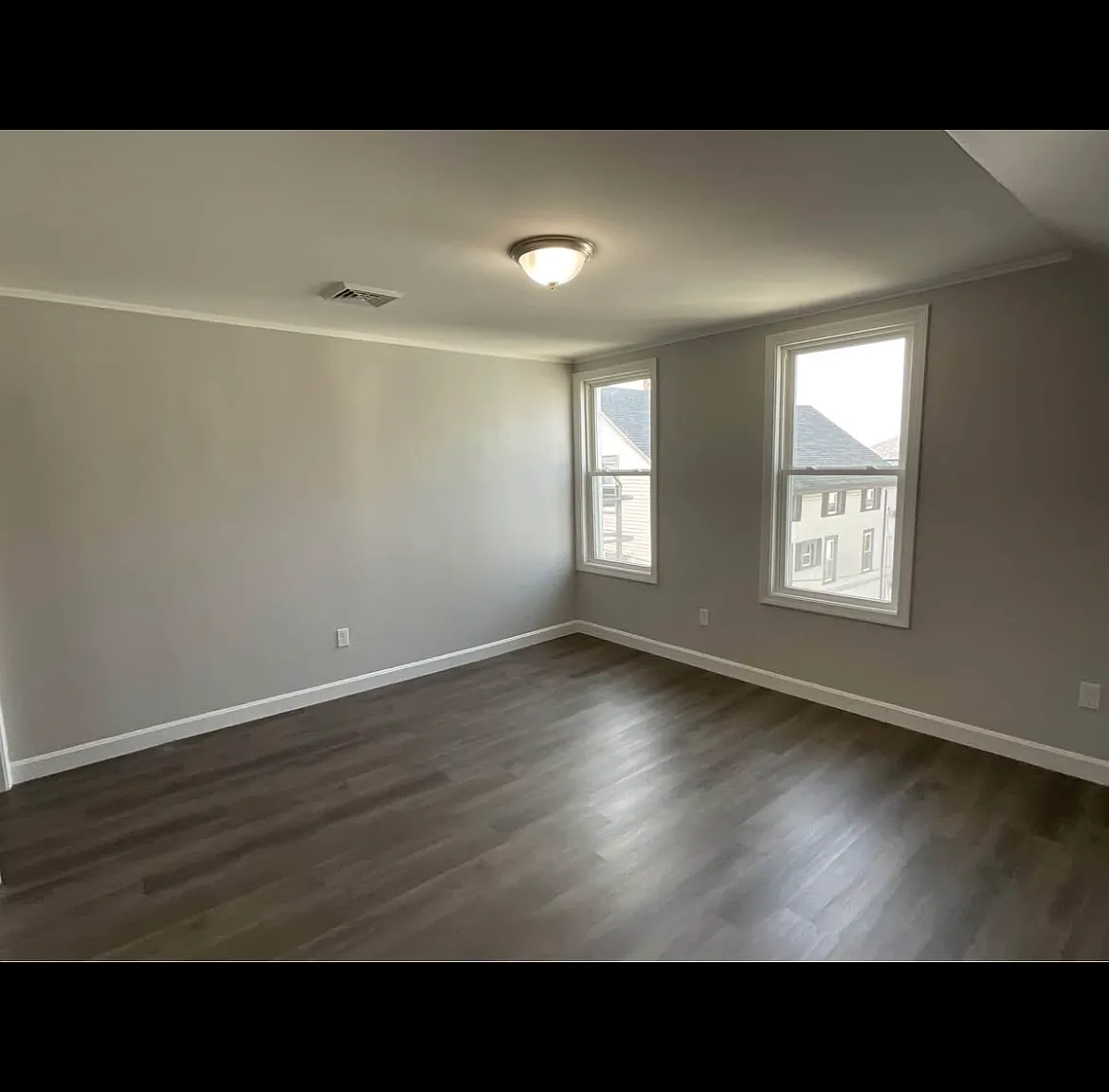 3 bed, 1300 sqft, $1,700 — Photo 3