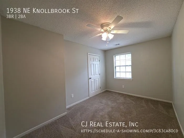 1938 NE Knollbrook St — Photo 9