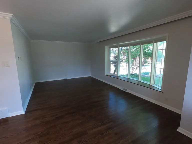 245 Garnet St — Photo 3
