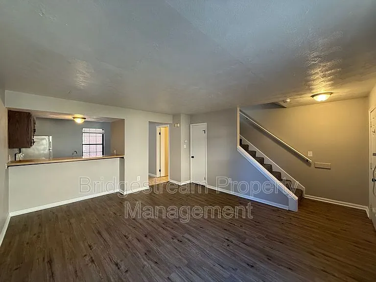 155 Forest St — Photo 2