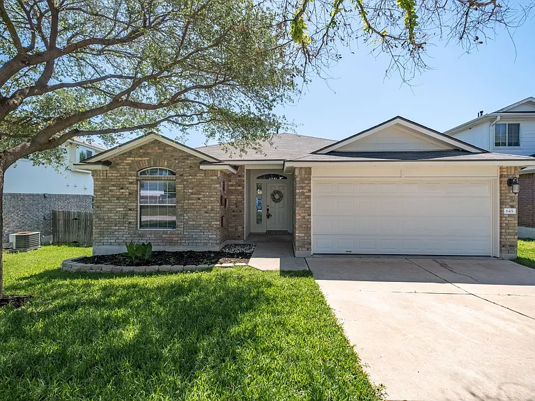 645 Fort Thomas Pl — Photo 1